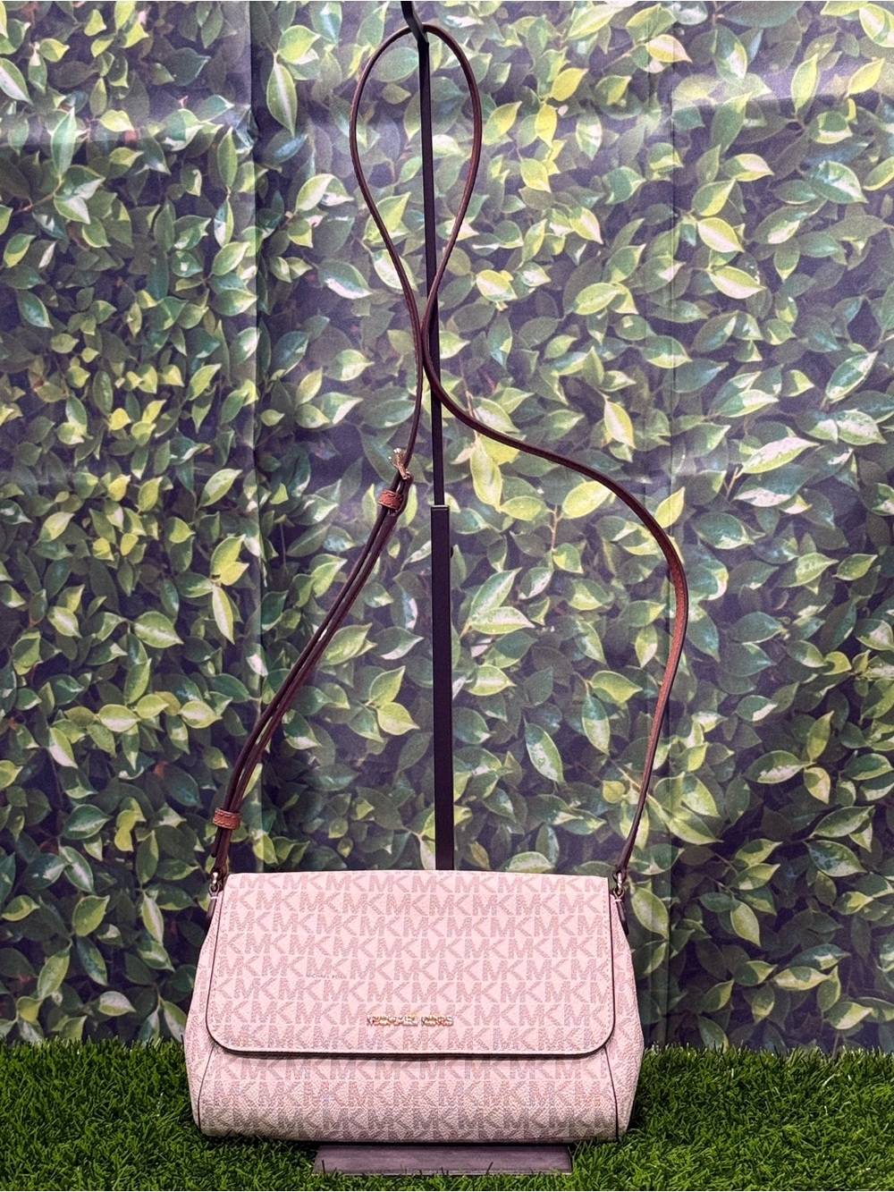 Michael Kors Signature Logo Crossbody Beige Brown Strap Zip Gold Hardware